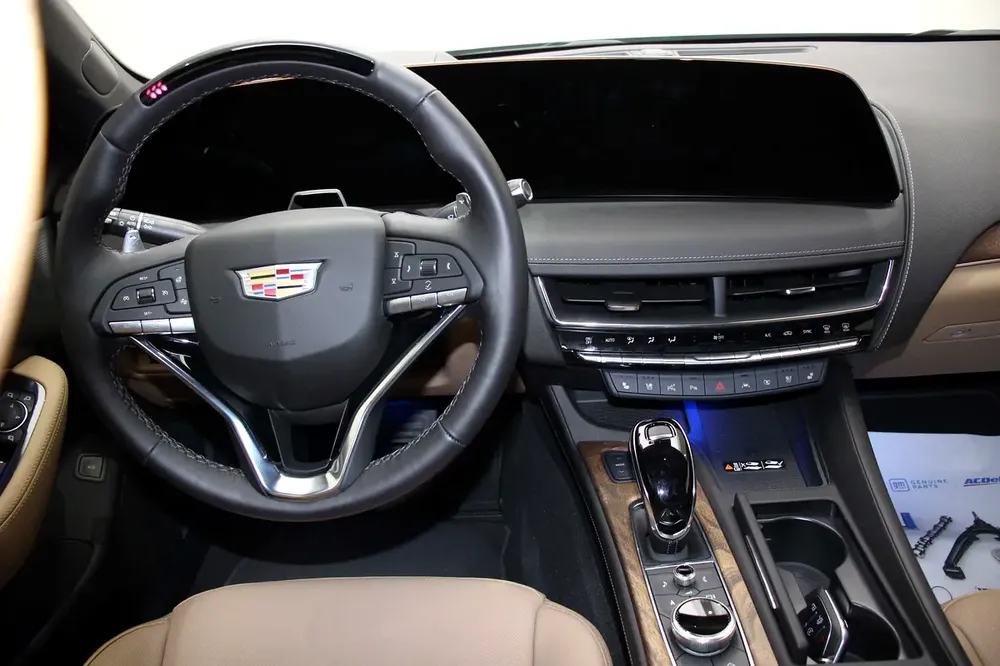 2025 Cadillac CT5 Premium Luxury GCC Specs - Image 7