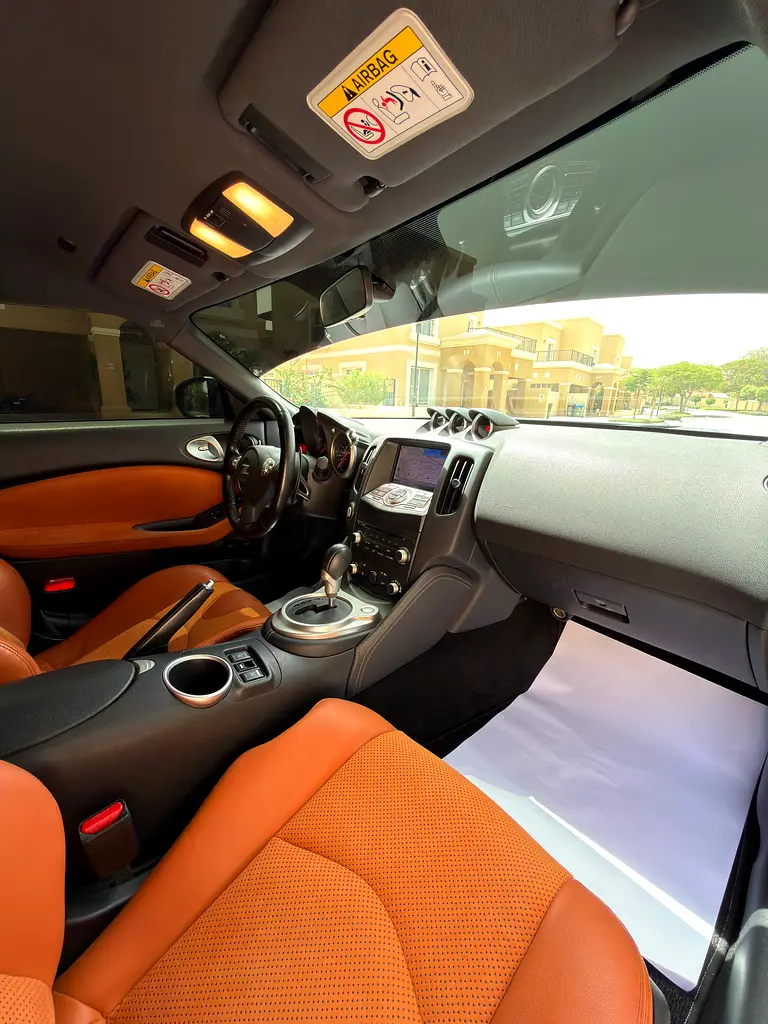 2019 Nissan 370Z GCC Specs | No accidents | No Paint | Full Agency service history - Image 9