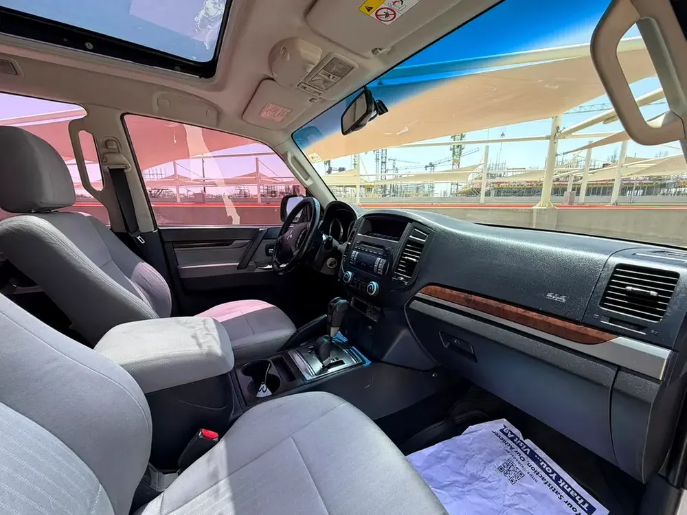 Mitsubishi Pajero GLS 2014 GCC Specs - Pristine Condition - No accidents - Image 13