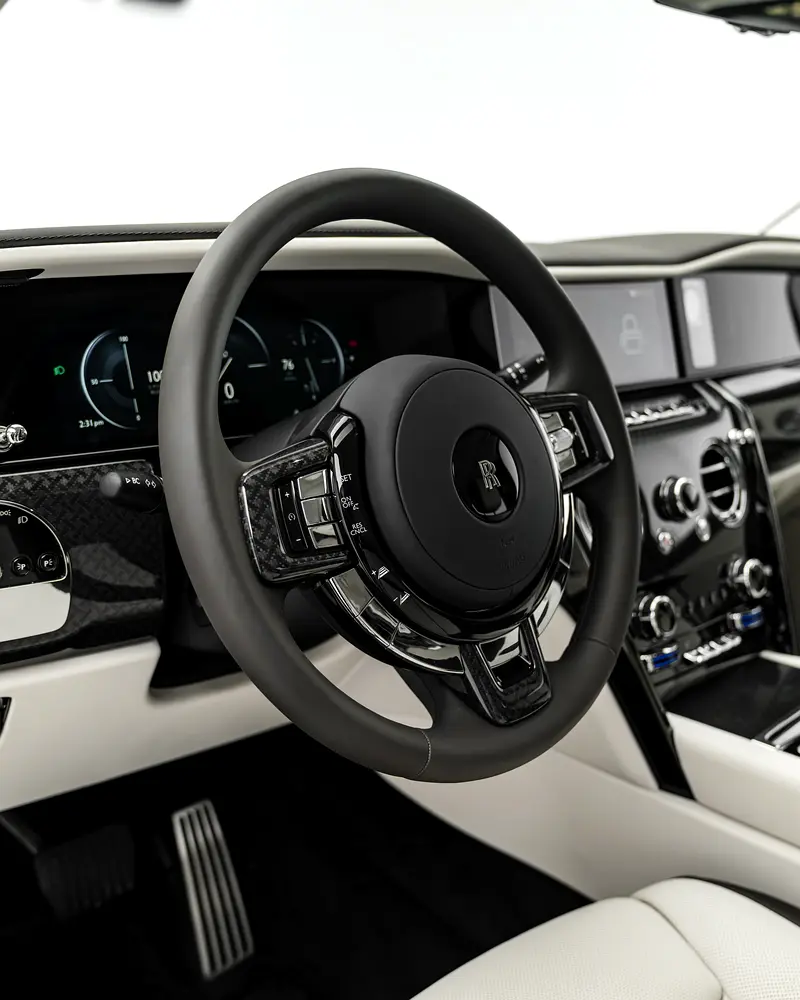 2025 Rolls-Royce Cullinan Black Badge - Image 13