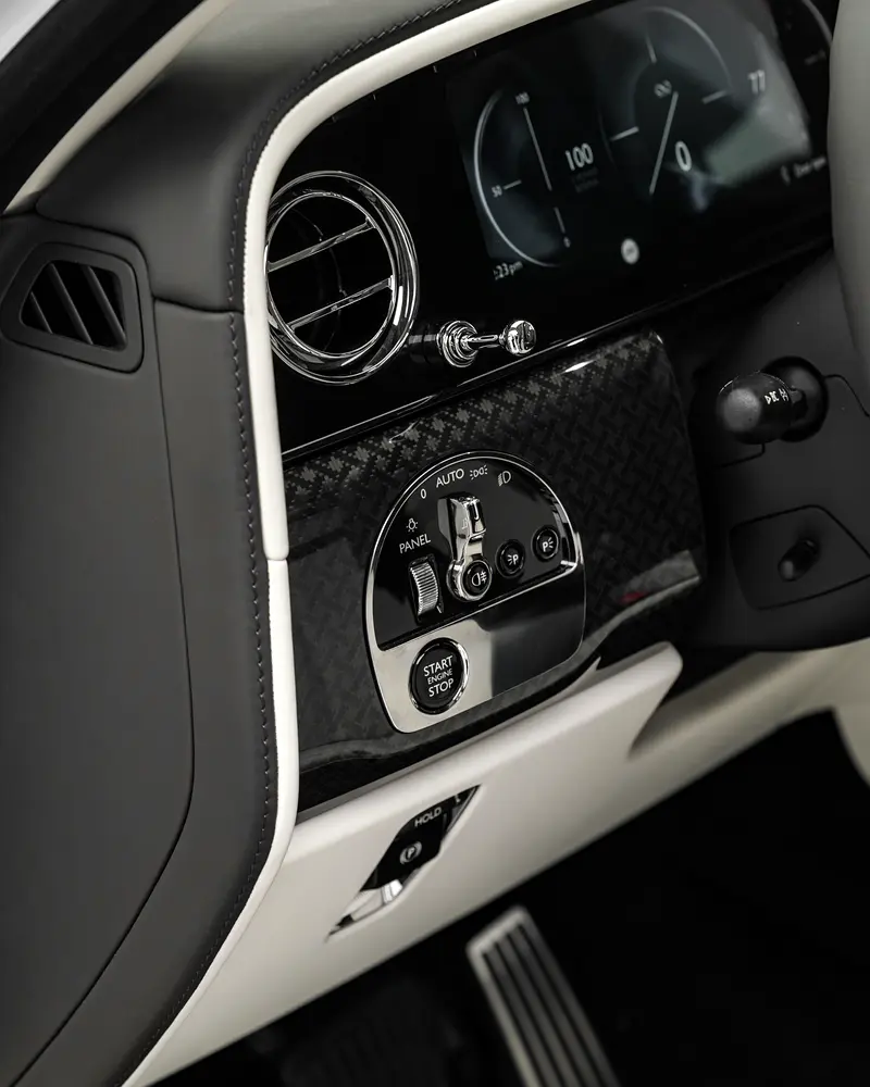 2025 Rolls-Royce Cullinan Black Badge - Image 14