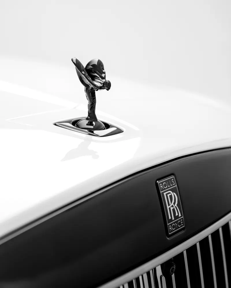 2025 Rolls-Royce Cullinan Black Badge - Image 8