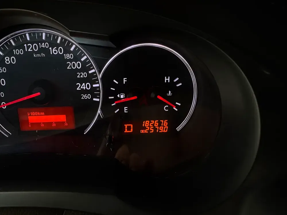 2010 Nissan Altima 2.5S Full Option | Family Used | Well Maintained | Accident Free - Image 9