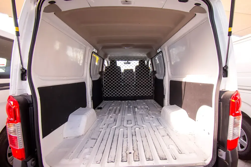 2022 Nissan Urvan | Standard Roof Delivery Van | GCC Specs | Ref#N32210 - Image 7