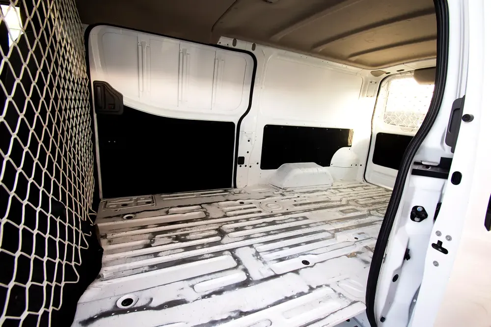 2022 Nissan Urvan | Standard Roof Delivery Van | GCC Specs | Ref#N32210 - Image 8