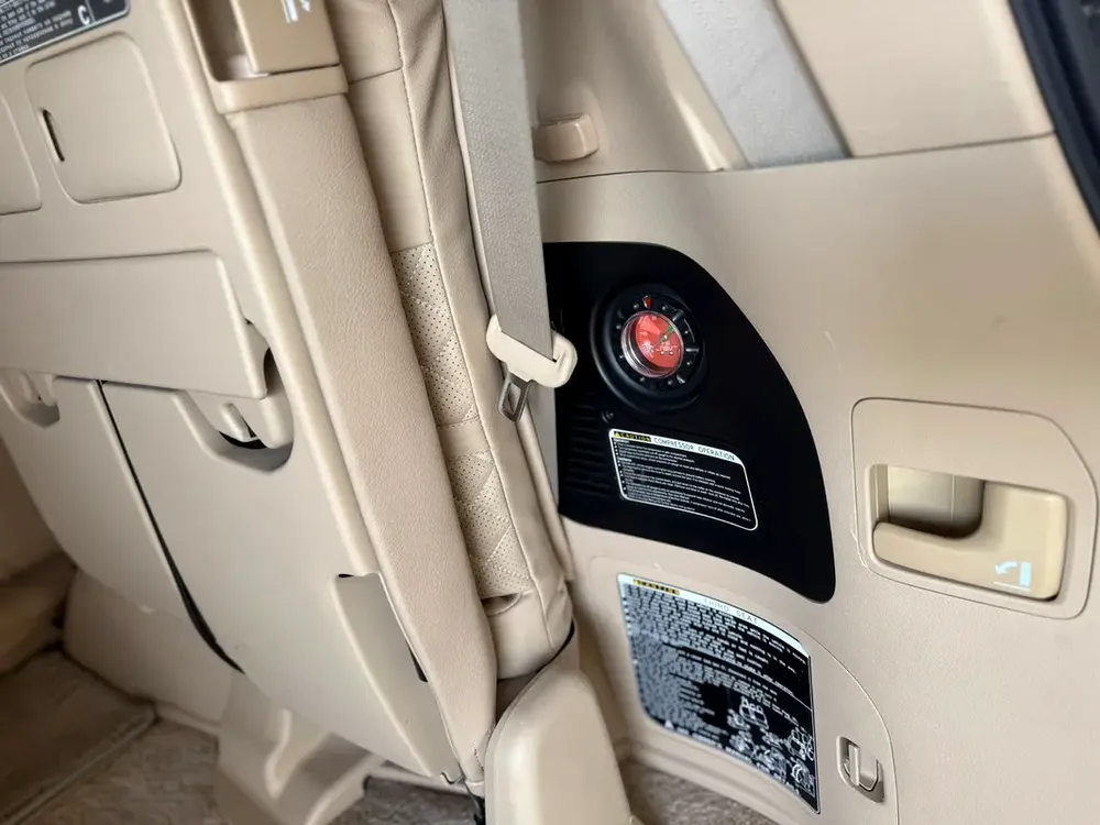 Toyota Land Cruiser GXR 2015 - GCC Specs - Perfect Condition - Image 10
