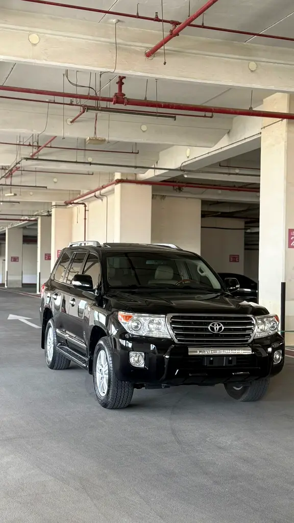 Toyota Land Cruiser GXR 2015 - GCC Specs - Perfect Condition - Image 14