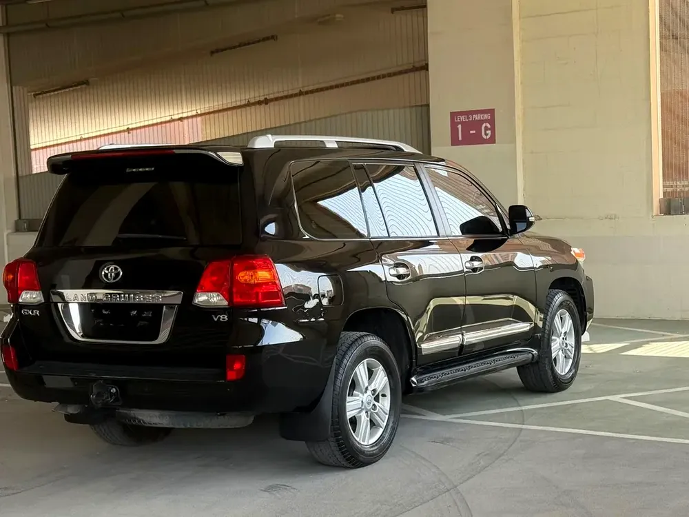 Toyota Land Cruiser GXR 2015 - GCC Specs - Perfect Condition - Image 18