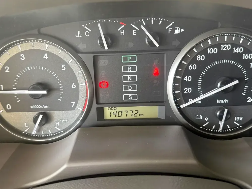 Toyota Land Cruiser GXR 2015 - GCC Specs - Perfect Condition - Image 5