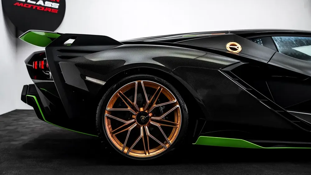 Lamborghini Sián 1 of 63 - 2021 - Euro Specs - Image 10