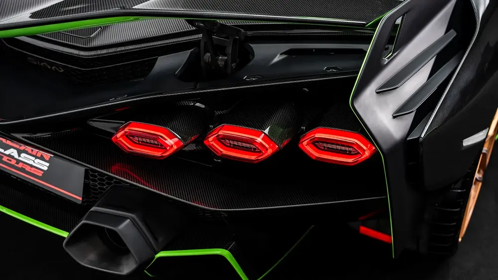 Lamborghini Sián 1 of 63 - 2021 - Euro Specs - Image 13