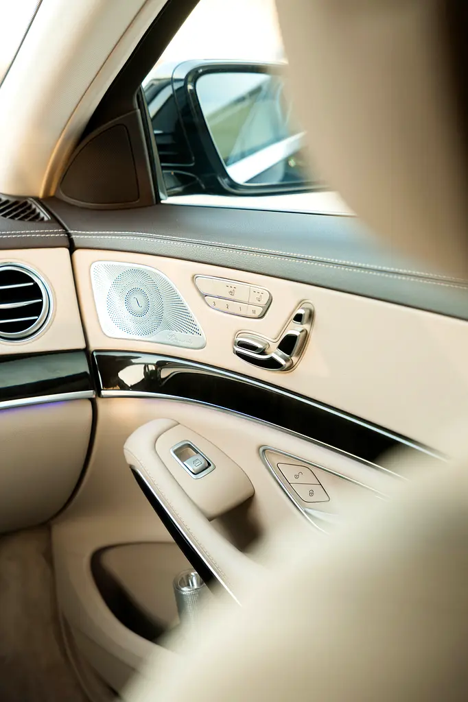 MERCEDES S 550L 2015 BEIGE INTERIOR - Image 19