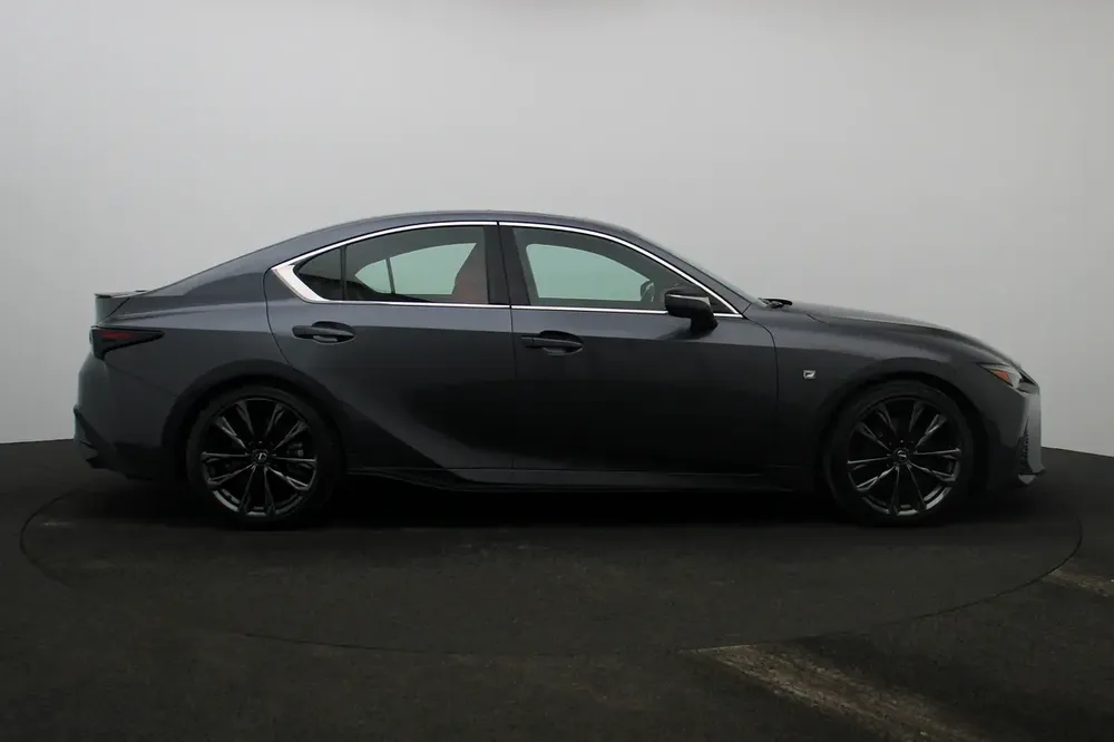 **Special offer** 2024 IS350 Sedan 3.5L F Sport Platinum - Image 5