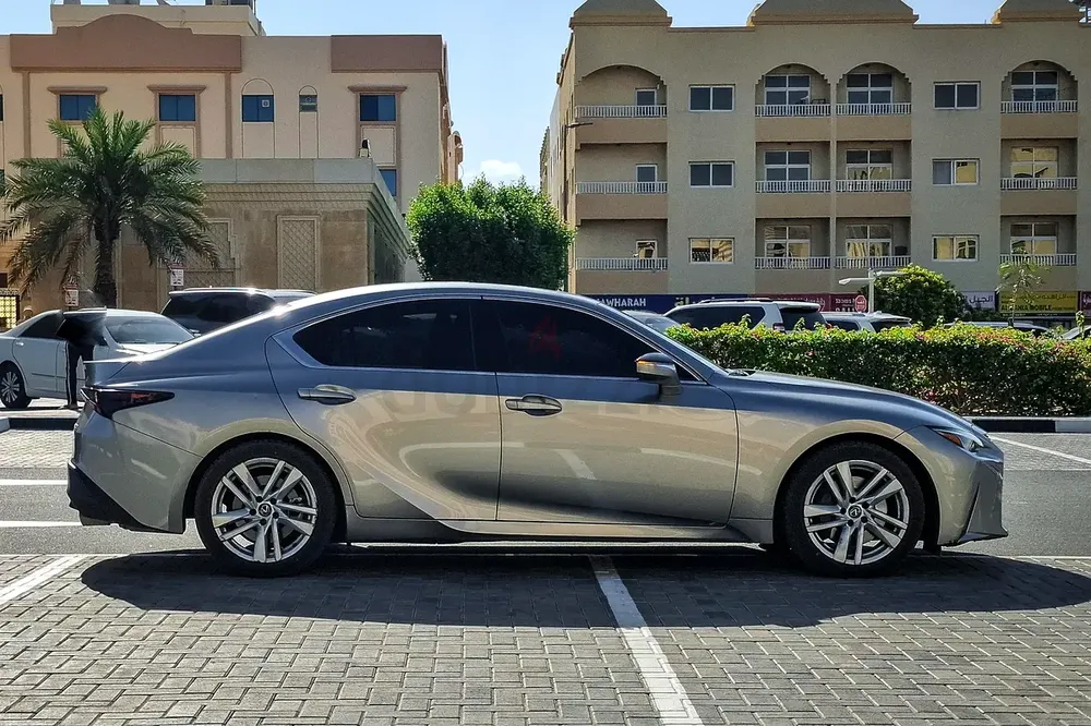 AED 1976/month | 2022 Lexus IS-Series IS 300 Premier | GCC Specs | Ref#443882 - Image 4