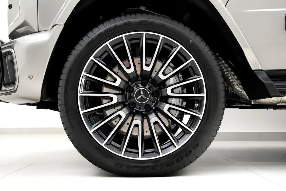 2026 MERCEDES BENZ G63 AMG |  FULL CARBON | NIGHT PACKAGE - Image 6