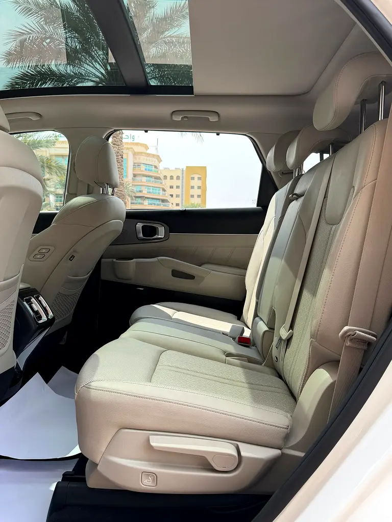 Kia Sorento Fully loaded 2023 Gcc V6 FSH - Image 15