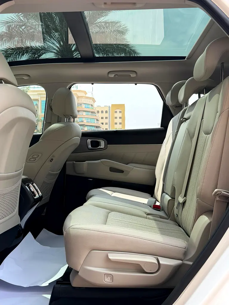 Kia Sorento Fully loaded 2023 Gcc V6 FSH - Image 19