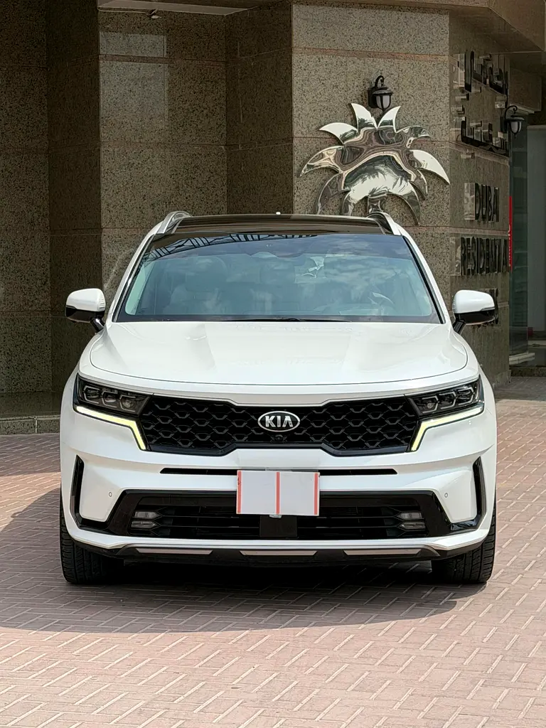 Kia Sorento Fully loaded 2023 Gcc V6 FSH - Image 4