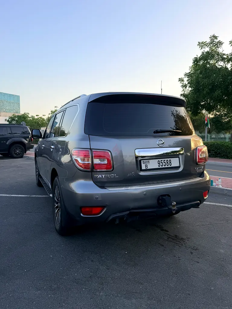 Nissan Patrol 2017 LE Platinum City | GCC Specs | Pristine Condition - Image 4