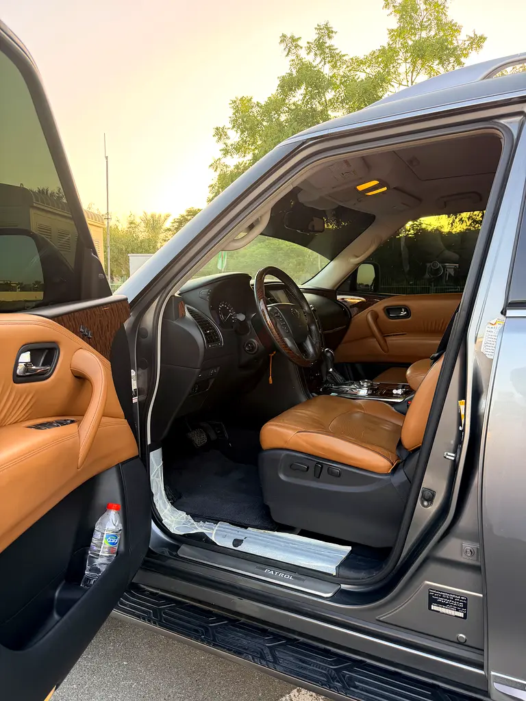 Nissan Patrol 2017 LE Platinum City | GCC Specs | Pristine Condition - Image 5