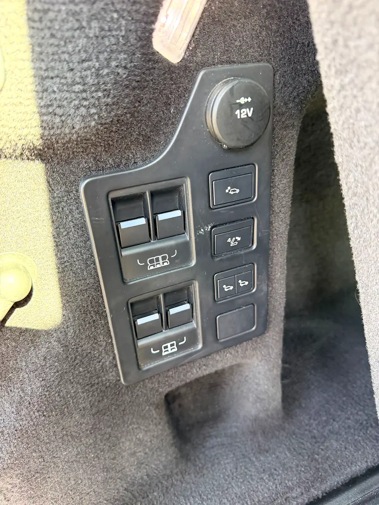 Land Rover Discovery HSE Si6 2017 | GCC Specs | Low Mileage - Image 12