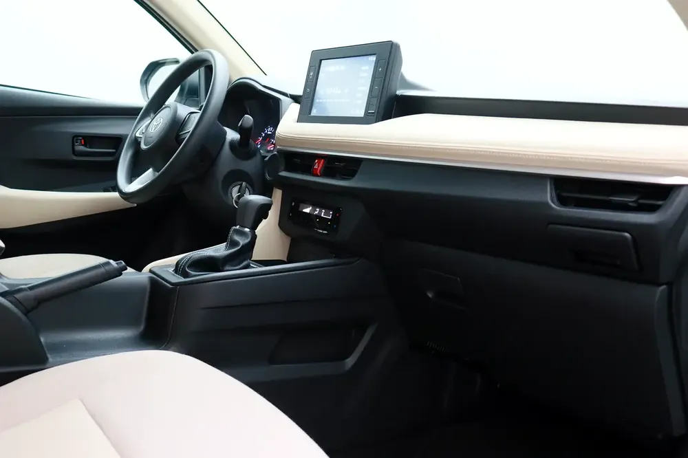 **NOVEMBER OFFER** TOYOTA YARIS SEDAN SDN P 1.5L CVT E RA - Image 14