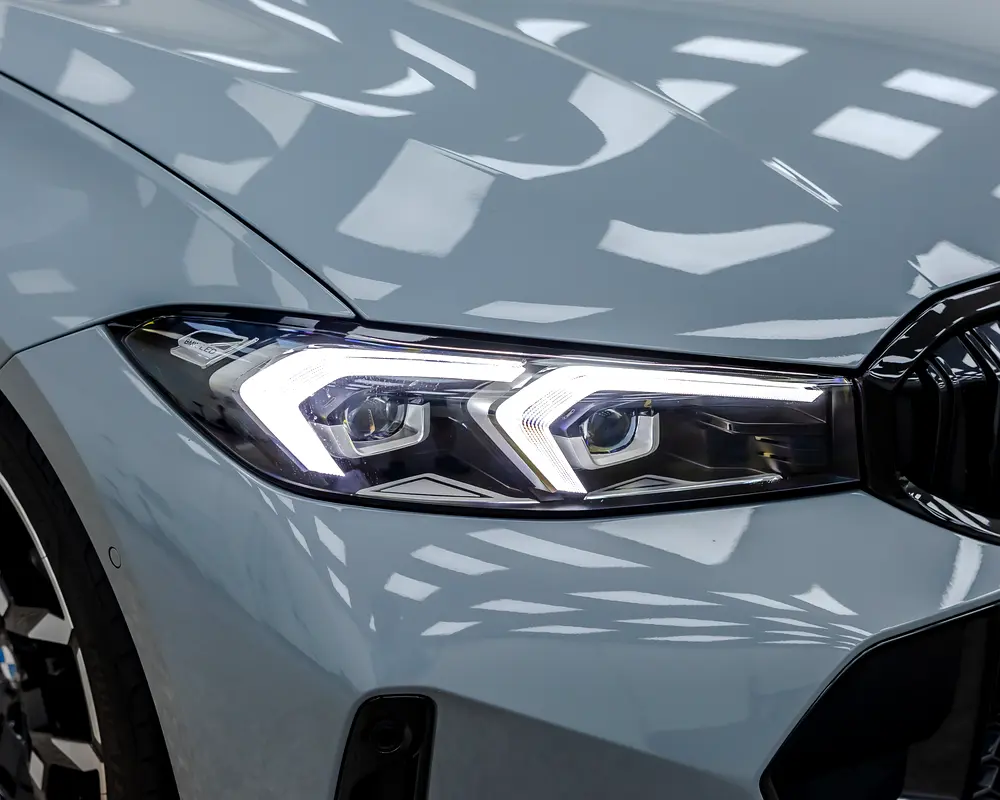 BMW 330i - M SPORT PACKAGE - 2025 - GCC - 7,000 km - AGMC WARRANTY AND SERVICE CONTRACT - Image 5