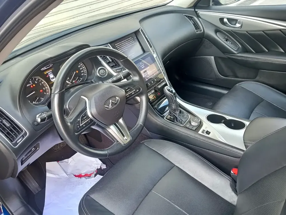 Infiniti Q 50 2023 full service history accident free single owner - Image 6