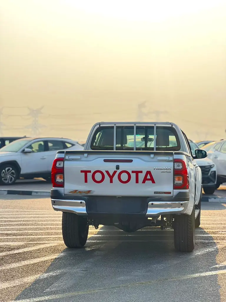 Toyota Hilux 2.4 FULL OPTION 2026 - Image 4