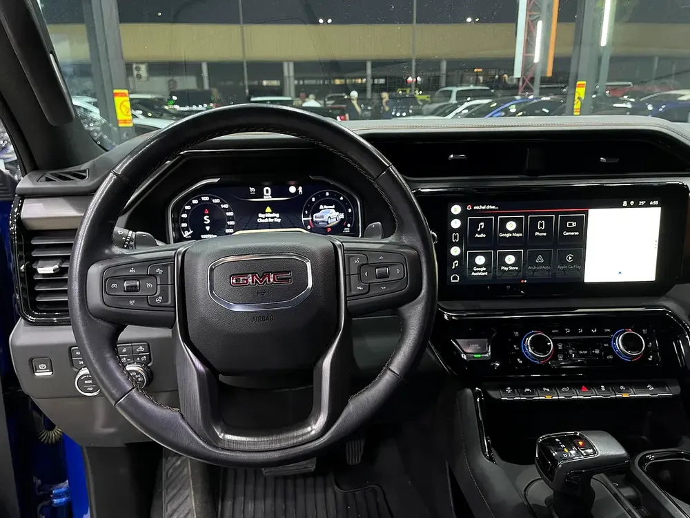 GMC Sierra 1500 AT4 2022 - GCC Specs - UNDER WARRANTY AND SERVICE FROM AGENCY - Image 16