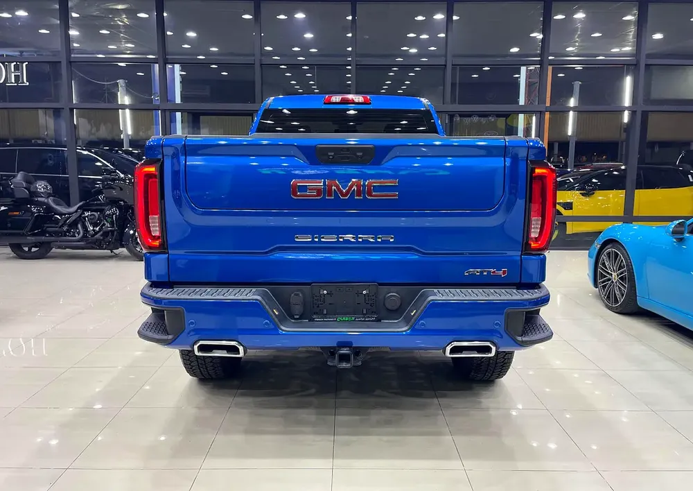 GMC Sierra 1500 AT4 2022 - GCC Specs - UNDER WARRANTY AND SERVICE FROM AGENCY - Image 9