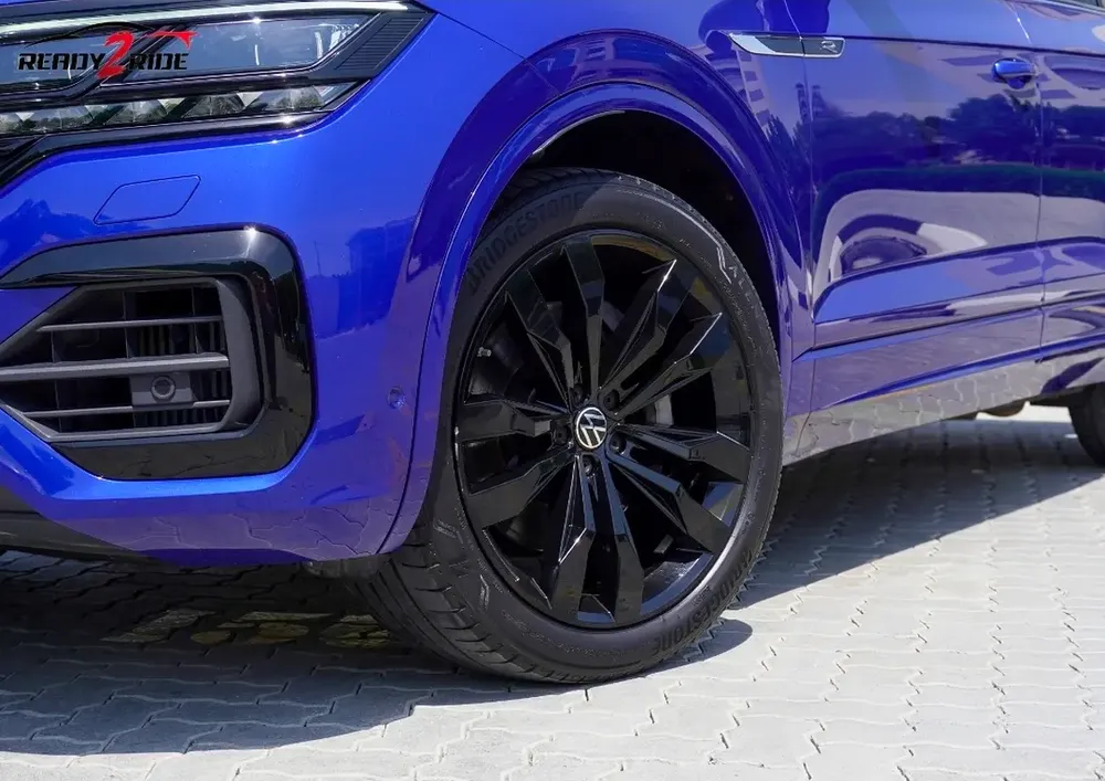 2023 VW Touareg R-Line - Agency Warranty & Service Contract - Image 9