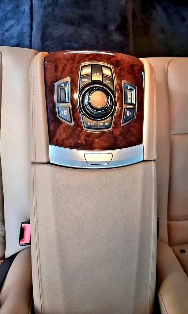BMW 7-Series 750Li Luxury 2013 GCC Specs - Image 16