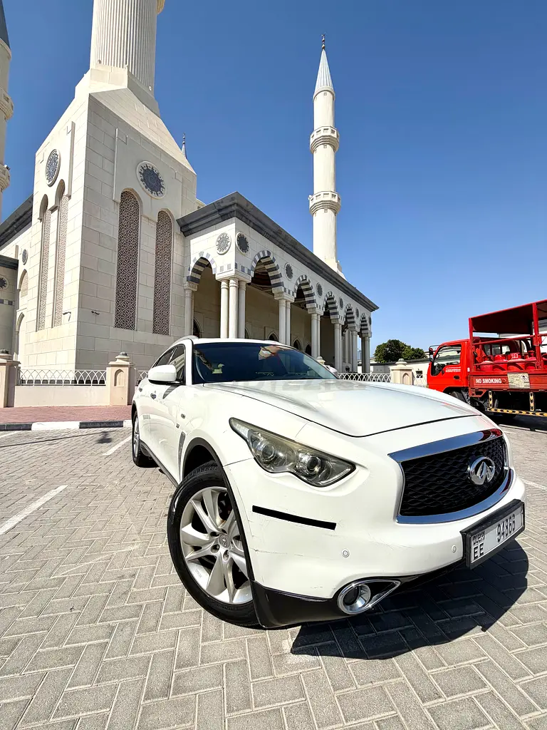 INFINITE Qx70 Dubai - Image 4