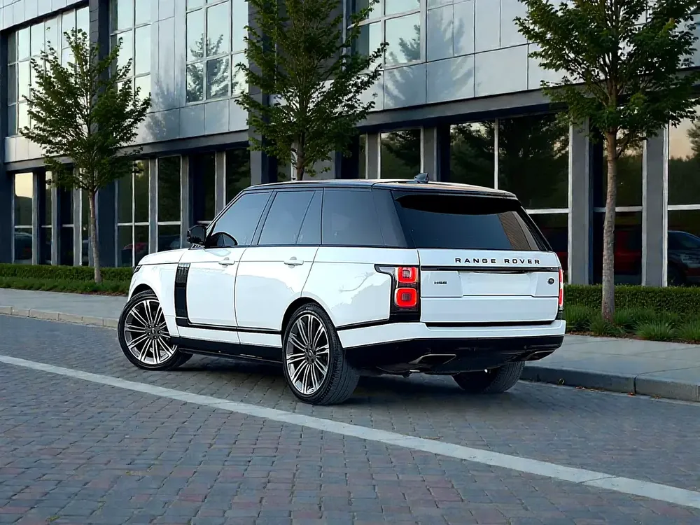 AED 2,064 P.M Pristine 2019 Range Rover HSE V6 | GCC Specs | Low Mileage - Image 4