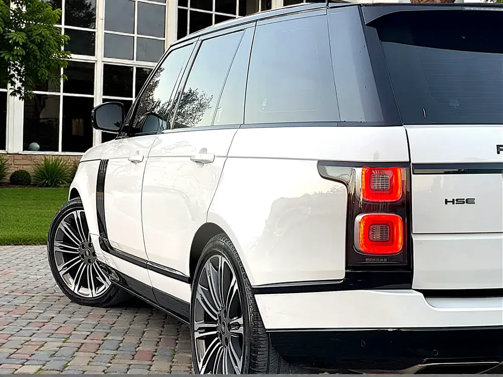 AED 2,064 P.M Pristine 2019 Range Rover HSE V6 | GCC Specs | Low Mileage - Image 8
