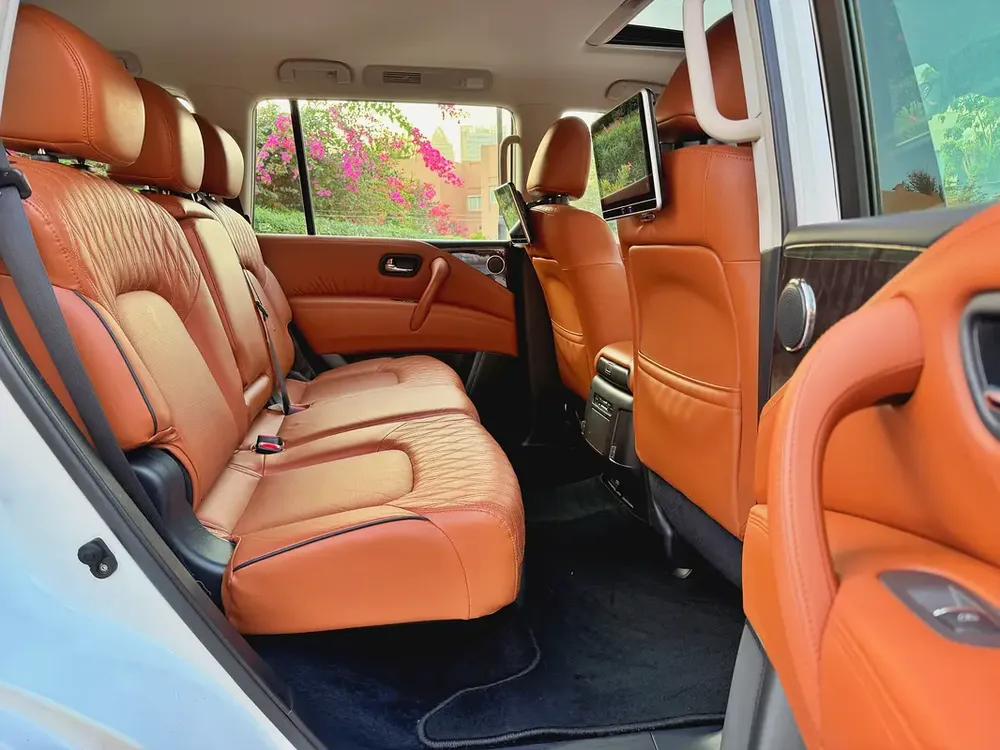 5 PCS NISSAN PATROL SE PLATINUM CITY / ALL GCC WITH SERVICE CONTRACT - Image 11