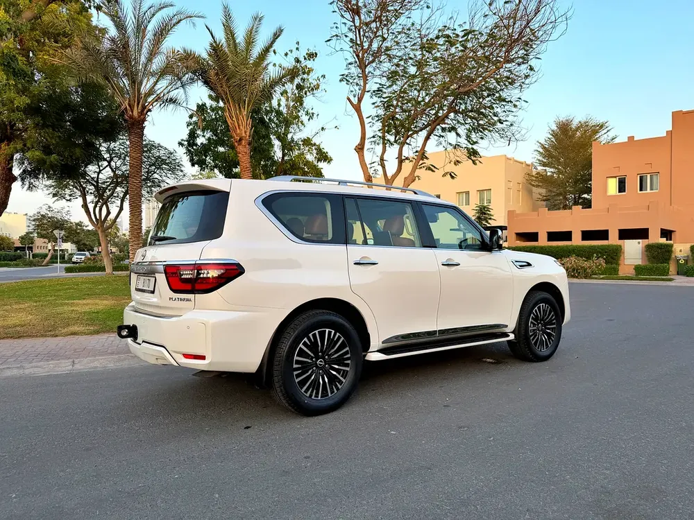 5 PCS NISSAN PATROL SE PLATINUM CITY / ALL GCC WITH SERVICE CONTRACT - Image 4