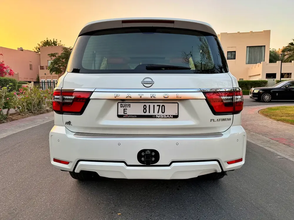 5 PCS NISSAN PATROL SE PLATINUM CITY / ALL GCC WITH SERVICE CONTRACT - Image 8