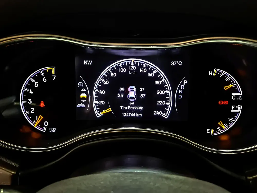 AED 1108/month | 2017 Jeep Grand Cherokee  | GCC Specs | Ref#465018 - Image 16
