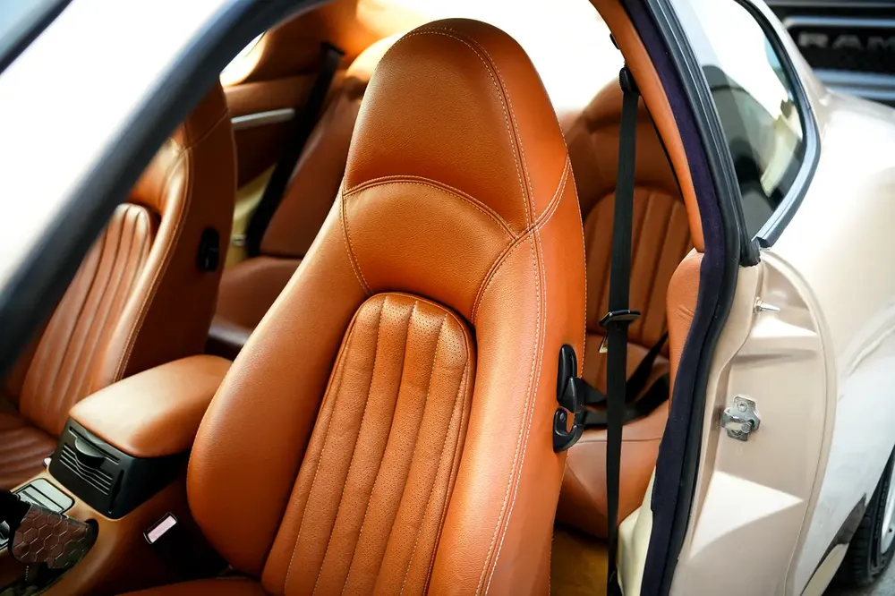 MANUAL 4200 GT GCC / Low Mileage / Very clean car - Image 18