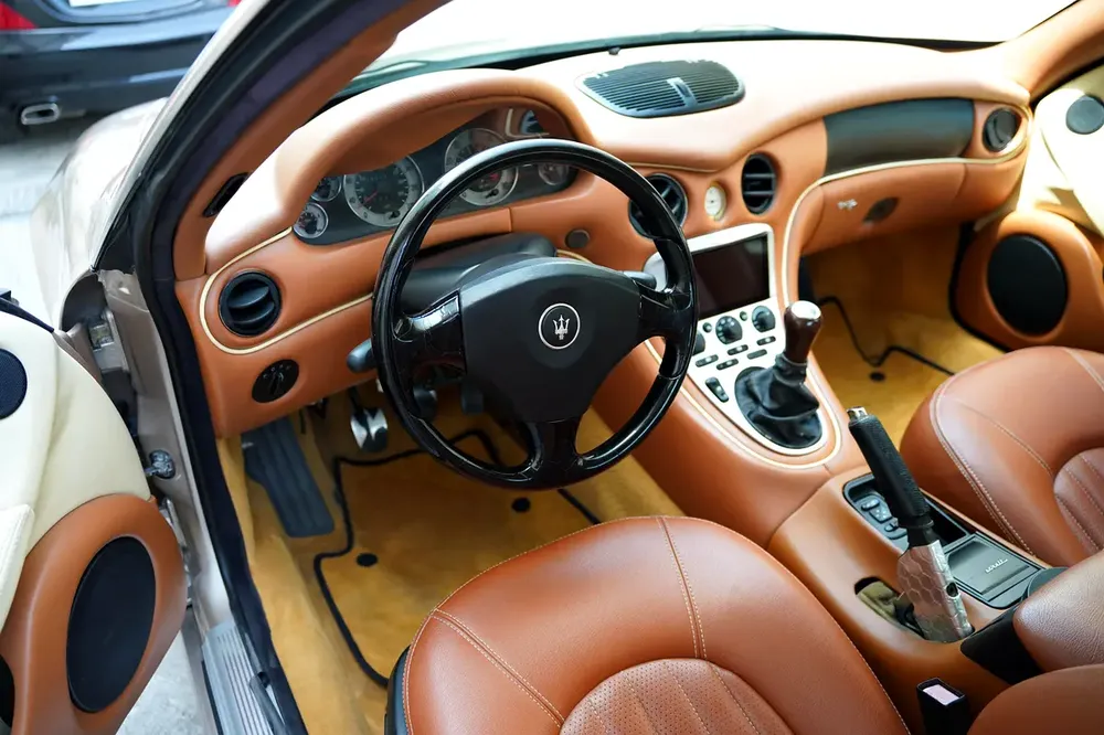 MANUAL 4200 GT GCC / Low Mileage / Very clean car - Image 20