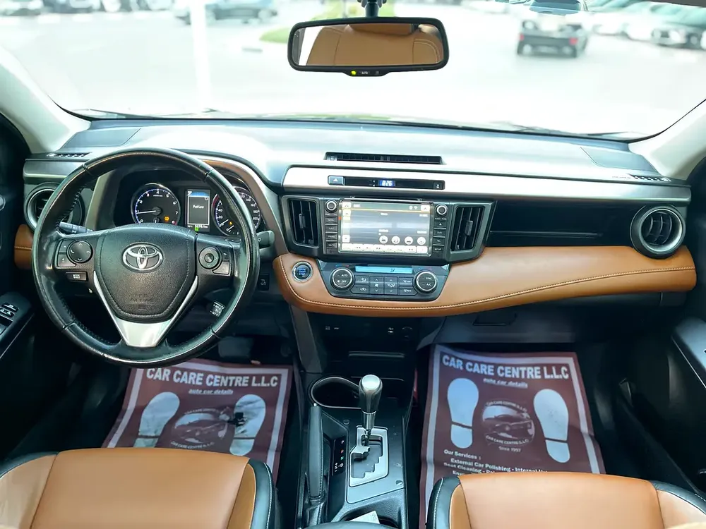 TOYOTA RAV4 2018 VXR 2.5 V4 FULL OPTION GCC SPECS - Image 16