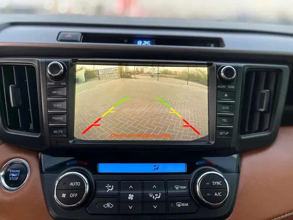 TOYOTA RAV4 2018 VXR 2.5 V4 FULL OPTION GCC SPECS - Image 18