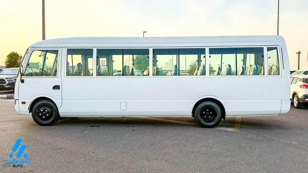 2026  Mitsubishi Rosa 30 Seater Bus | 4.2L Diesel | ABS | GCC Specs | Brand New - Image 5