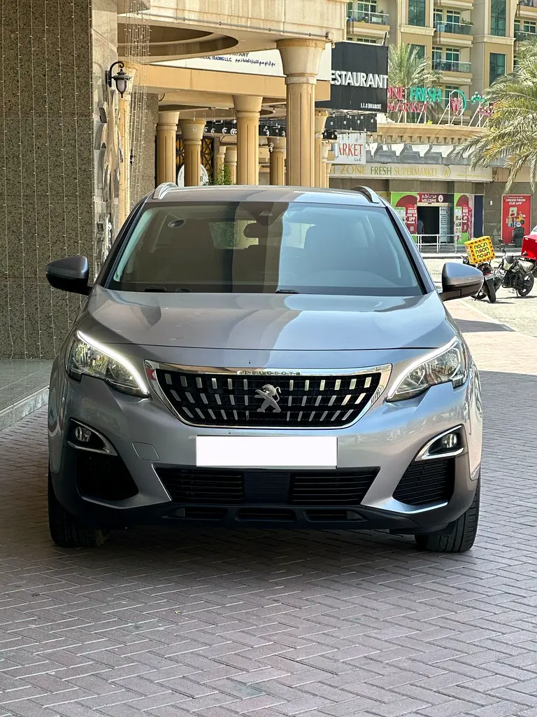 Peugeot 3008 2020 Silver GCC Clean Car - Image 6