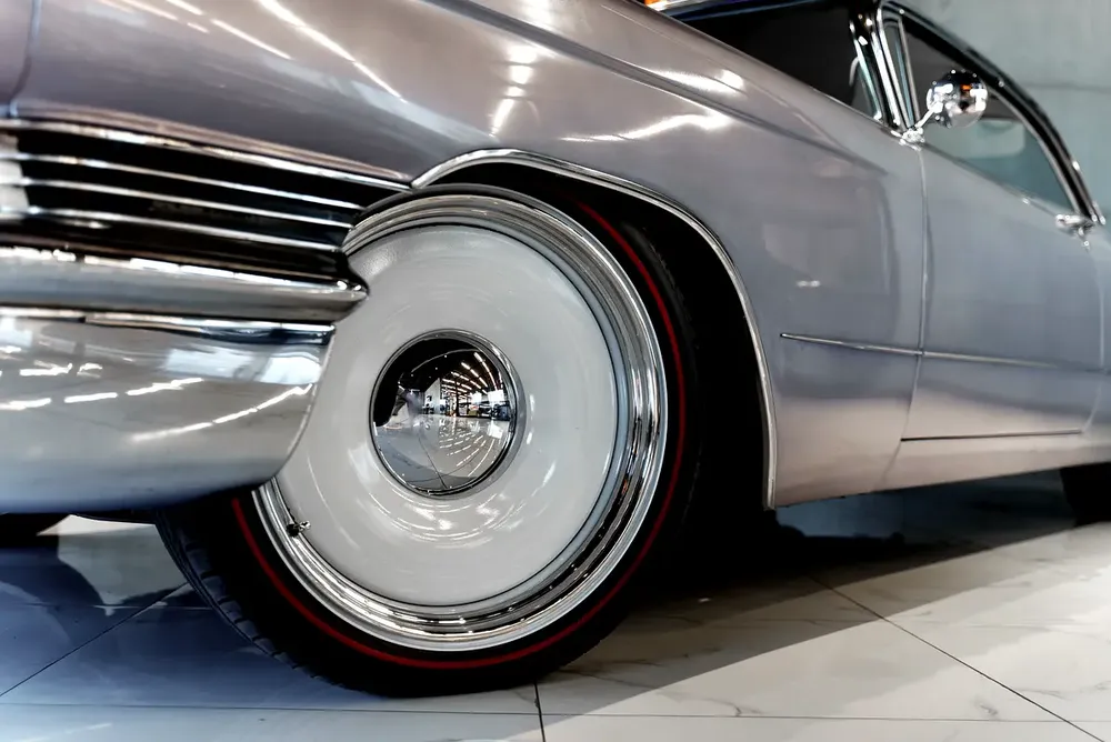 1960 Cadillac Coupe DeVille Air Suspension Excellent Condition - Image 12