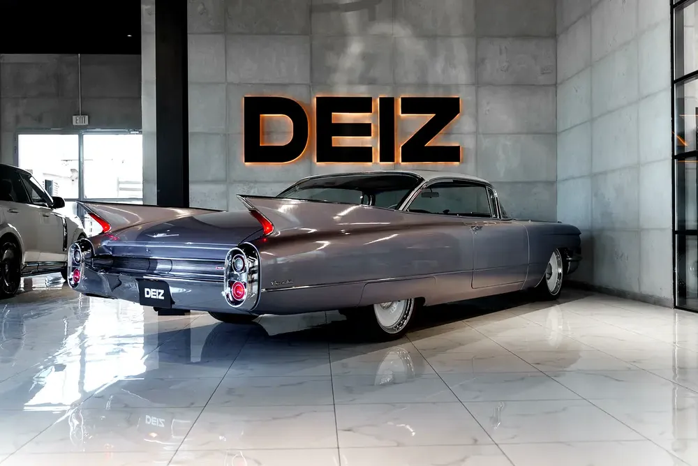 1960 Cadillac Coupe DeVille Air Suspension Excellent Condition - Image 4