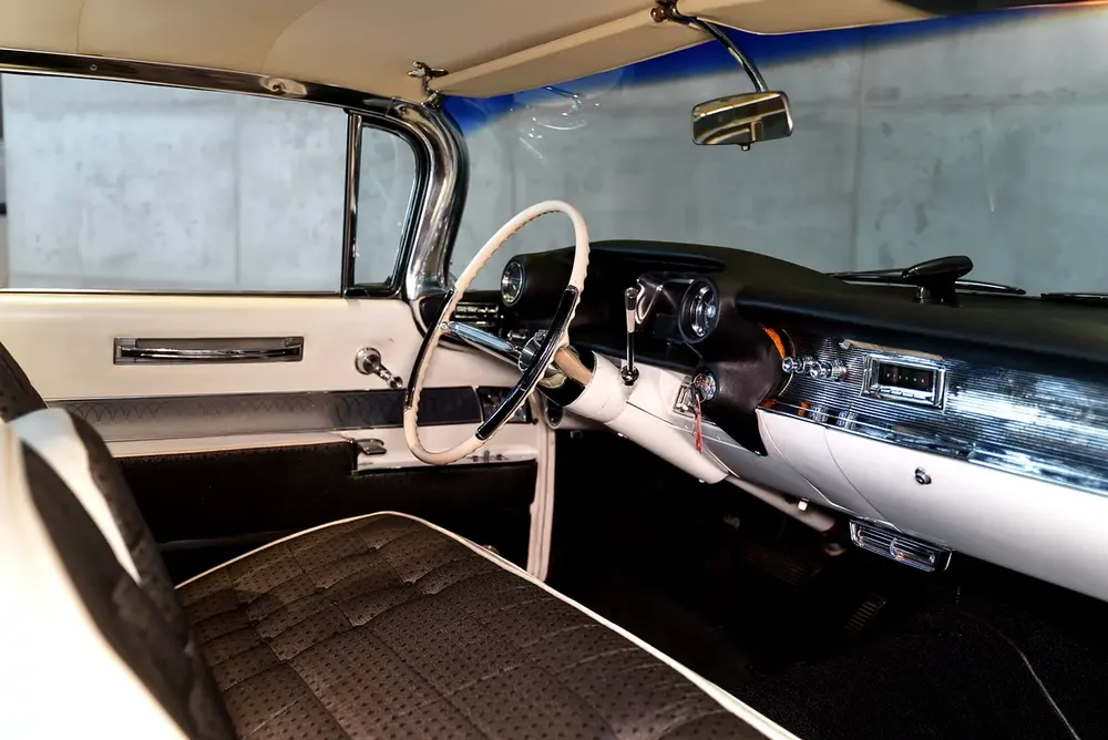 1960 Cadillac Coupe DeVille Air Suspension Excellent Condition - Image 8
