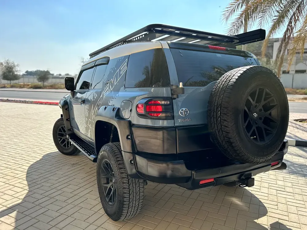 FJ Xtreme | Original Paint | Full Service History - Image 5
